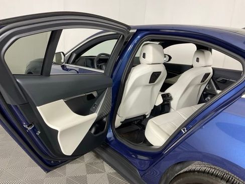 Certified 2024 BMW 530i xDrive w/ Premium Package image 36