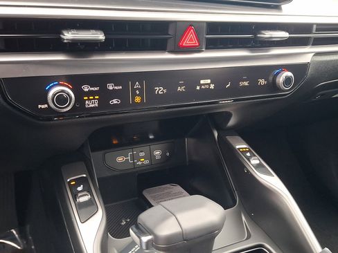 New 2026 Kia Sorento S image 16