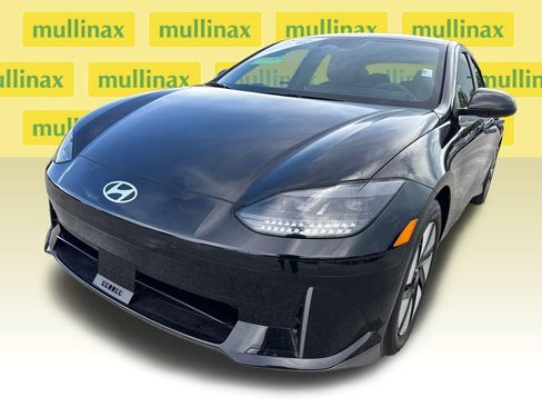 Used 2024 Hyundai Ioniq 6 SE RWD image 10