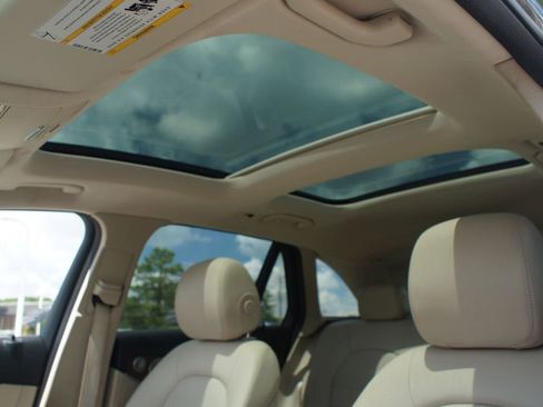 Used 2020 Mercedes-Benz GLC 300 image 6