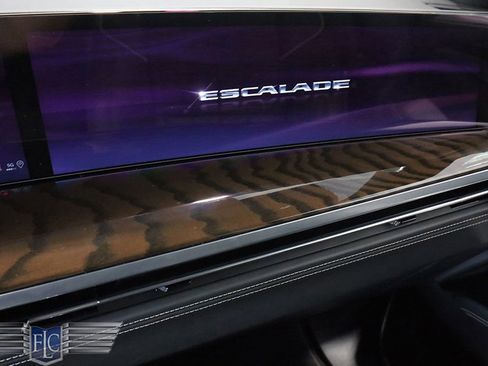 Used 2025 Cadillac Escalade Sport Platinum w/ LPO, ONYX Package image 37