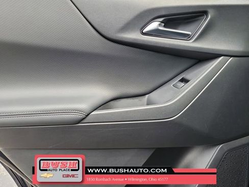 Used 2026 Chevrolet Equinox LT w/ Convenience Package II FWD image 16