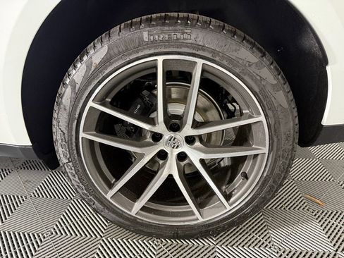 New 2025 Porsche Macan image 12