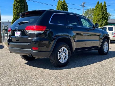 Used 2018 Jeep Grand Cherokee Laredo image 5