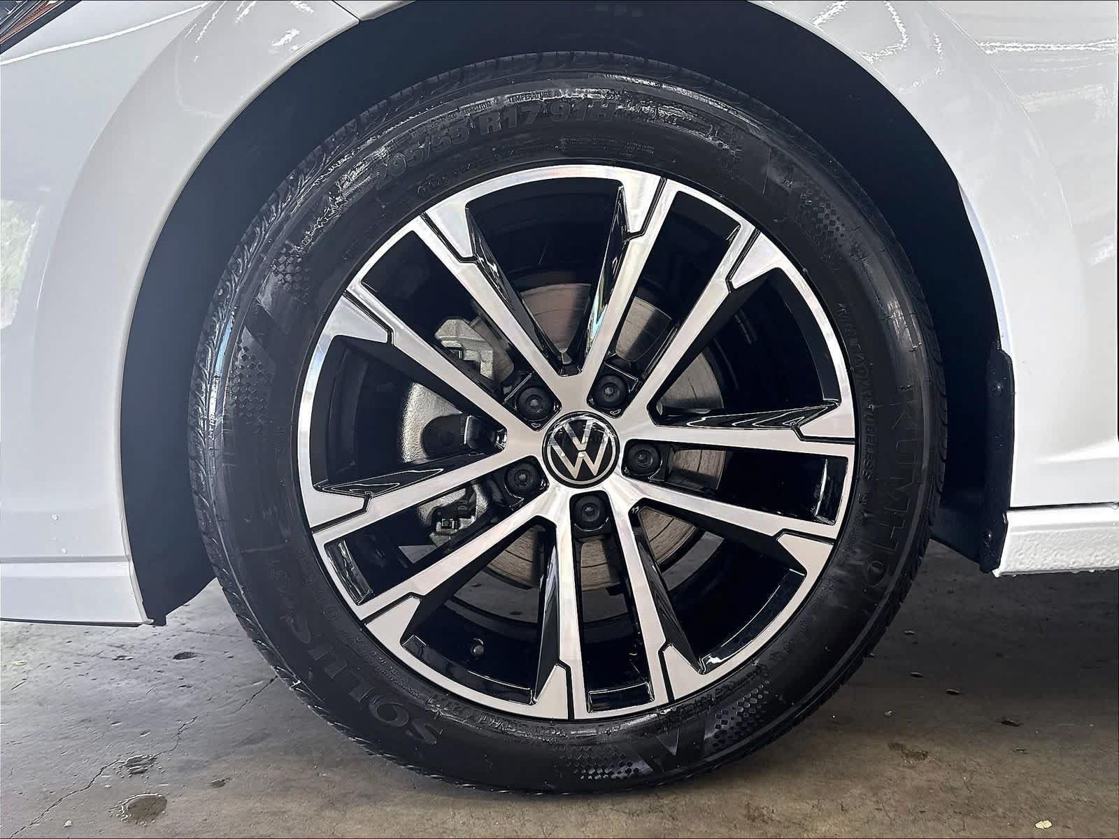 New 2027 Volkswagen Jetta Sport FWD image 12