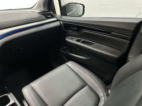 Used 2023 Honda Odyssey Touring image 13