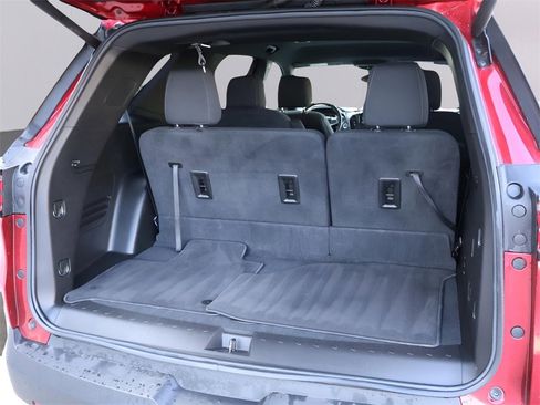 Used 2023 Chevrolet Traverse LT image 18