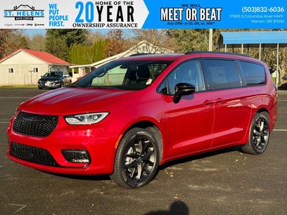 New 2026 Chrysler Pacifica Limited w/ S Appearance Package