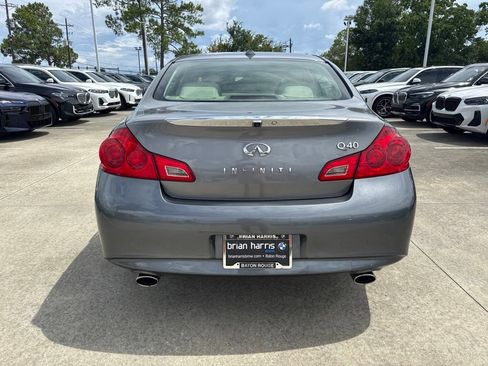 Used 2015 INFINITI Q40 w/ Moonroof Package RWD image 4