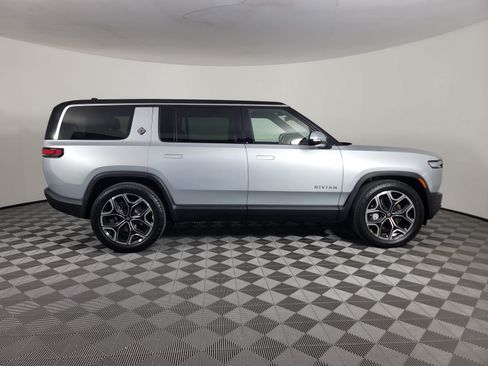 Used 2025 Rivian R1S Adventure Dual AWD/4WD image 6