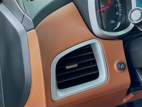 Used 2017 Chevrolet Equinox Premier w/ Enhanced Convenience Package image 13