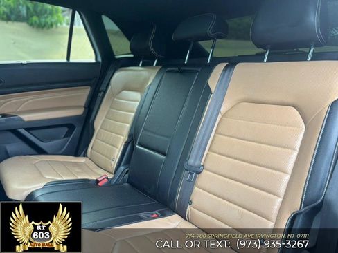 Used 2021 Volkswagen Atlas Cross Sport SEL Premium R-Line AWD/4WD image 9