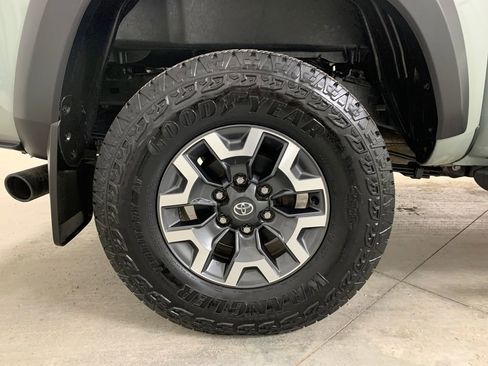 Used 2023 Toyota Tacoma TRD Off-Road image 25