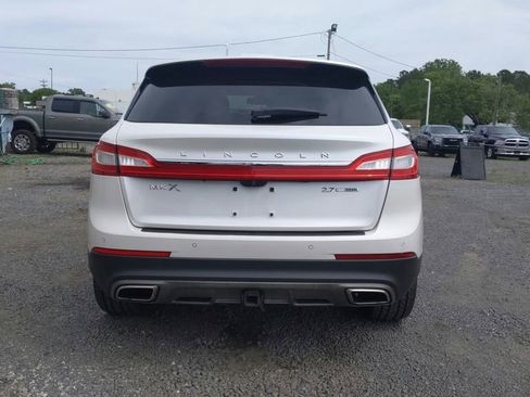 Used 2016 Lincoln MKX Reserve w/ Luxury Package FWD image 5