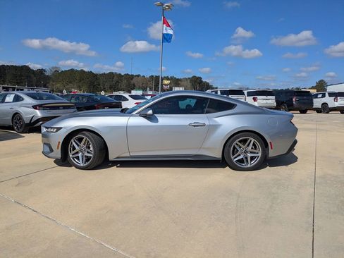 Used 2024 Ford Mustang Coupe image 5
