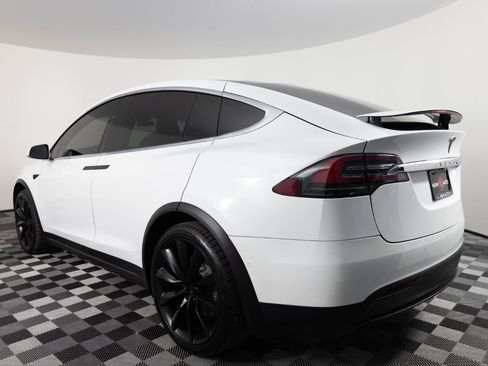 Used 2020 Tesla Model X Long Range image 4