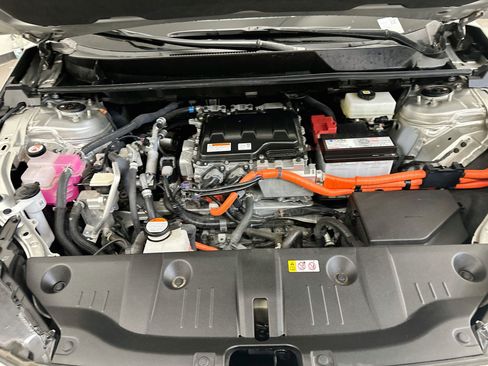 Used 2023 Toyota bZ4X AWD image 36