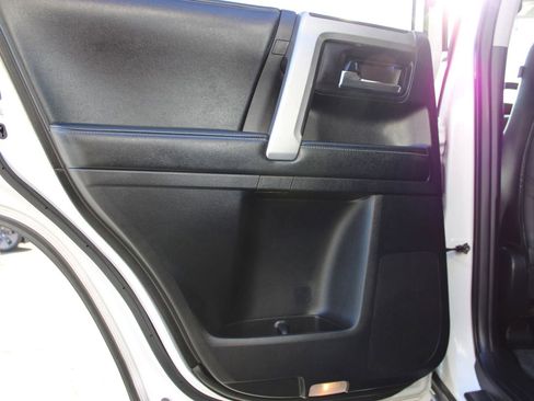 Used 2014 Toyota 4Runner SR5 Premium image 24