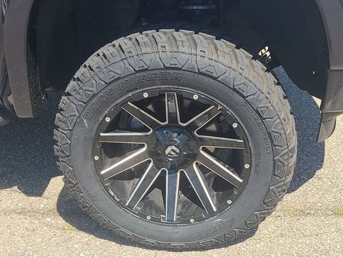 Used 2022 Chevrolet Silverado 1500 RST AWD/4WD image 9