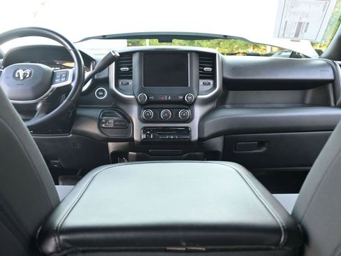 Used 2022 RAM 3500 Big Horn image 33