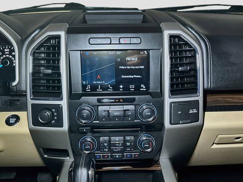 Used 2017 Ford F150 Lariat AWD/4WD image 11