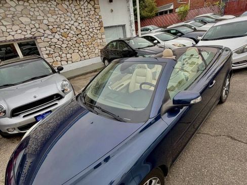 Used 2012 Volvo C70 T5 FWD image 5