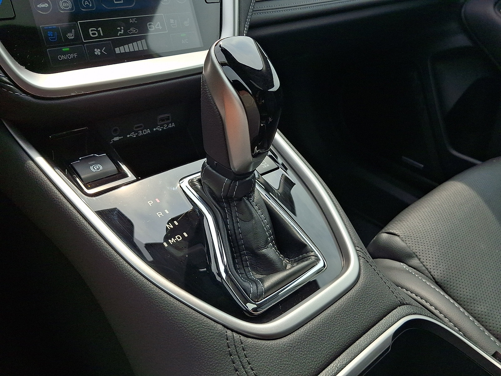 Certified 2024 Subaru Outback Touring AWD/4WD image 16
