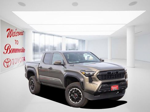 New 2025 Toyota Tacoma TRD Off-Road image 2
