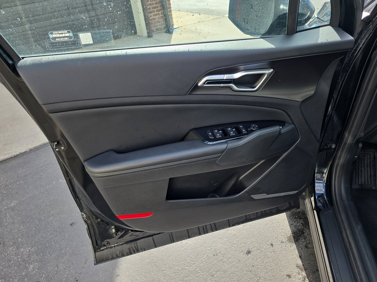 Used 2024 Kia Sportage EX FWD image 17