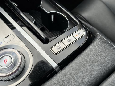 Used 2023 Genesis G80 2.5T image 15