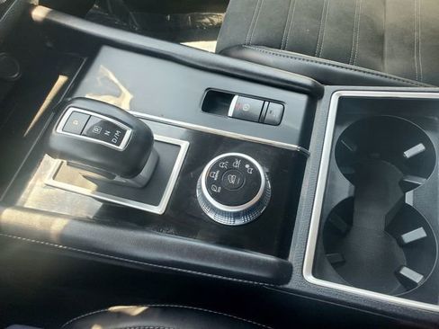 Used 2024 Mitsubishi Outlander SE image 23