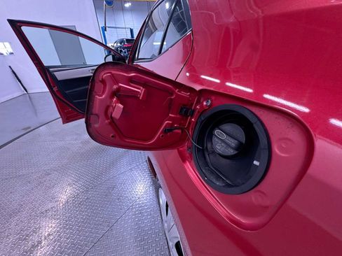 Used 2014 Toyota Corolla LE FWD image 31