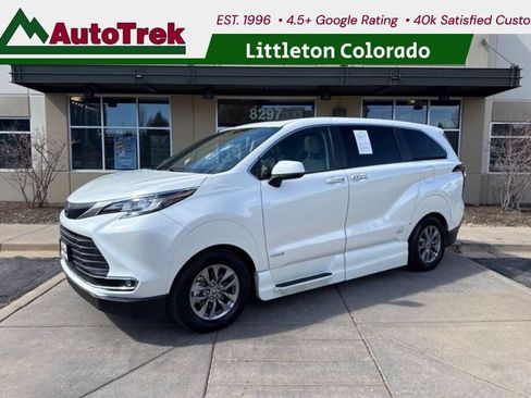 Used 2021 Toyota Sienna XLE AWD/4WD image 1