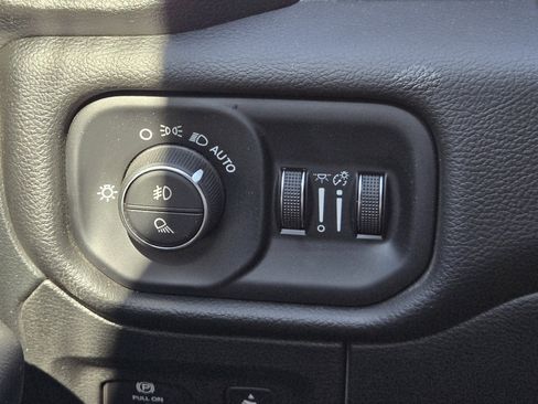 Used 2025 RAM 1500 Big Horn image 25