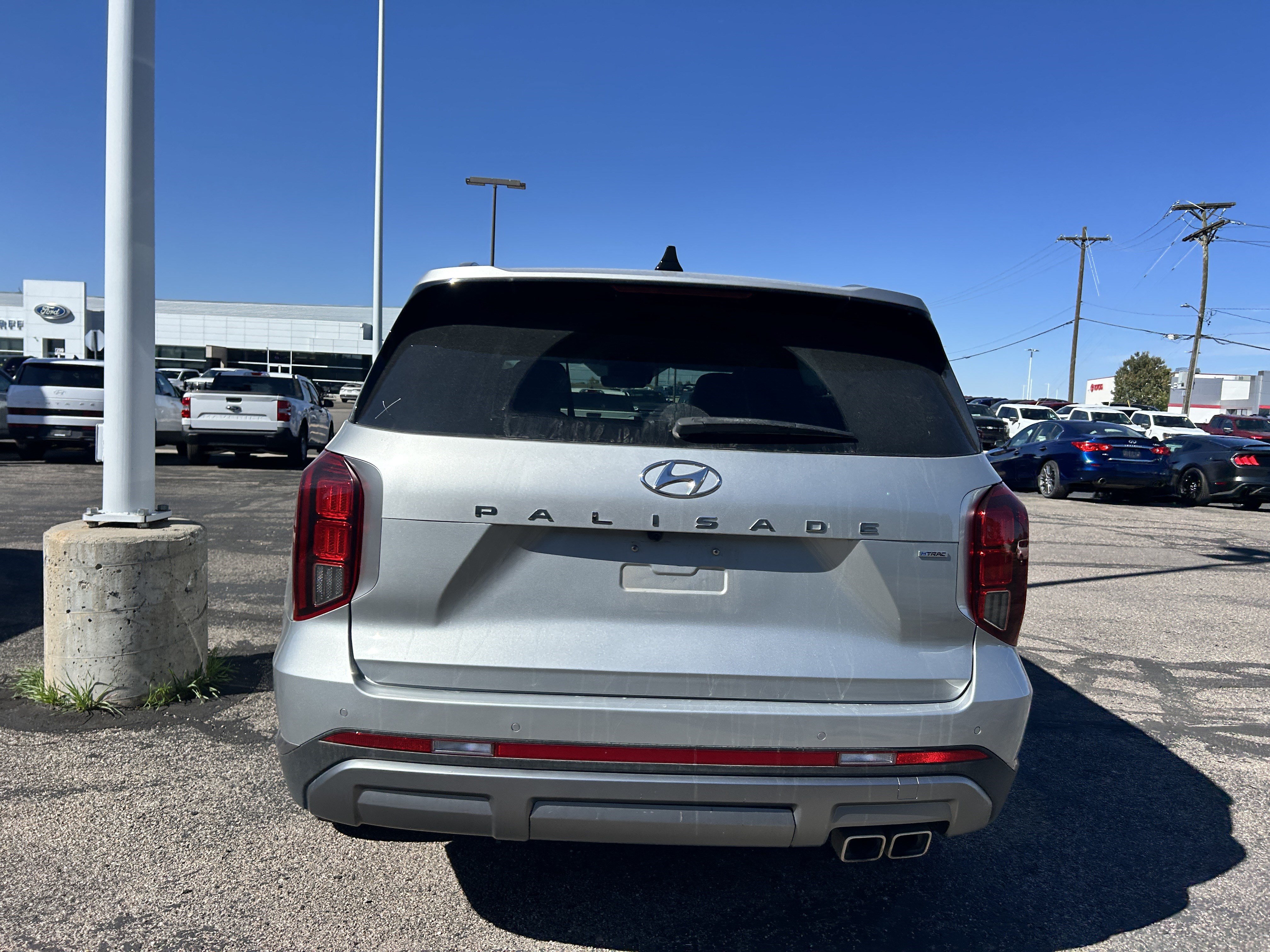 Used 2024 Hyundai Palisade SEL AWD/4WD image 3