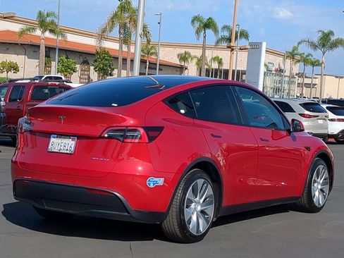 Used 2021 Tesla Model Y Long Range image 6