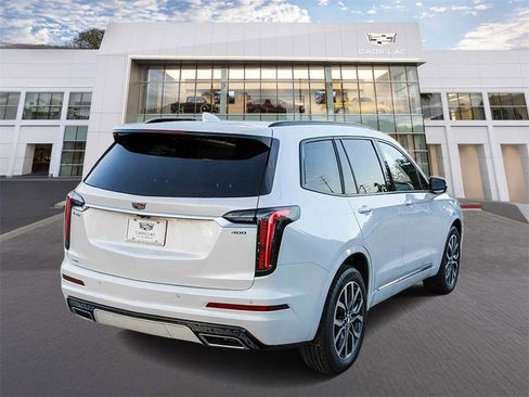 New 2025 Cadillac XT6 Sport image 6