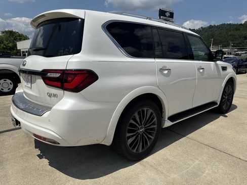 Used 2021 INFINITI QX80 Premium Select w/ All-Season Package AWD/4WD image 7