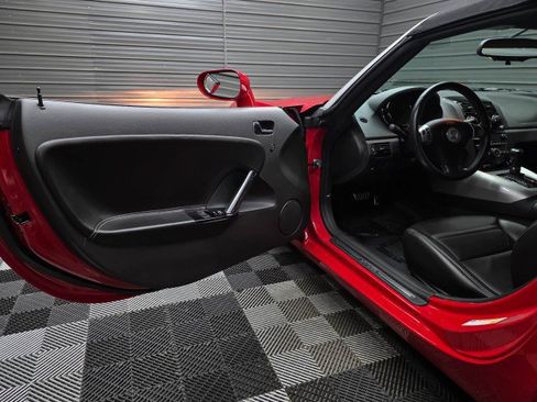 Used 2008 Saturn Sky Red Line RWD image 26