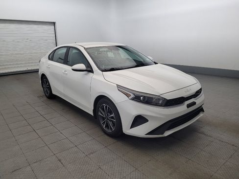 Used 2023 Kia Forte LXS FWD image 13
