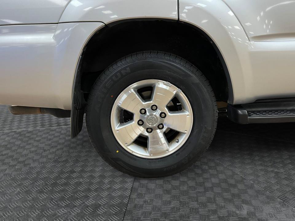 Used 2007 Toyota 4Runner SR5 AWD/4WD image 27