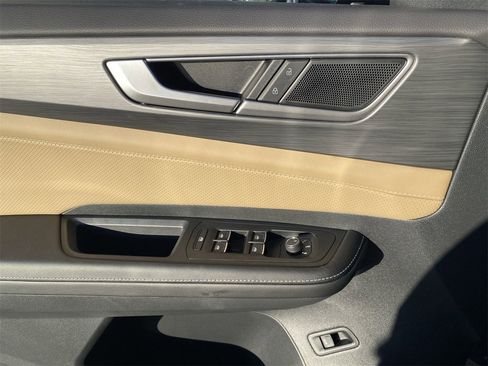 New 2026 Volkswagen Atlas Cross Sport SE image 17