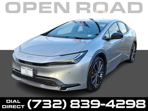 Used 2024 Toyota Prius XLE image 1