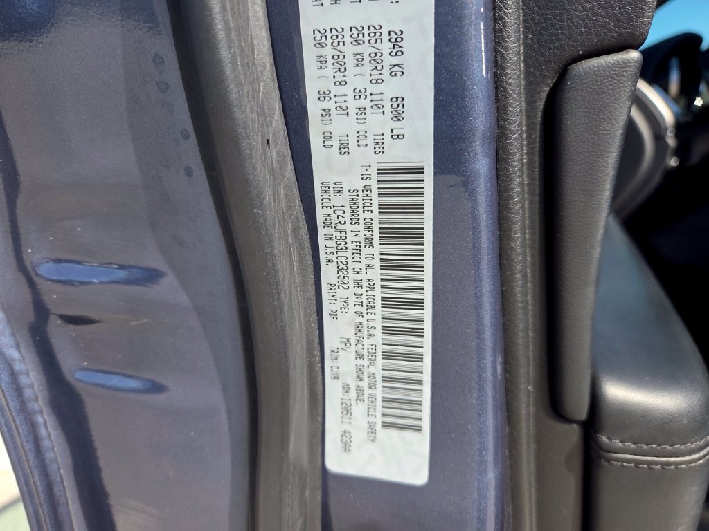 Used 2020 Jeep Grand Cherokee Limited AWD/4WD image 22