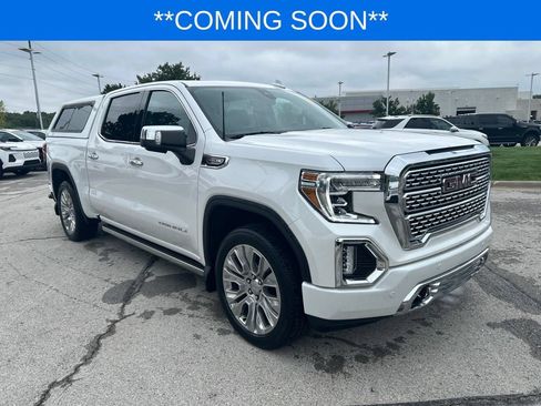 Used 2022 GMC Sierra 1500 Denali w/ Denali Premium Package AWD/4WD image 3