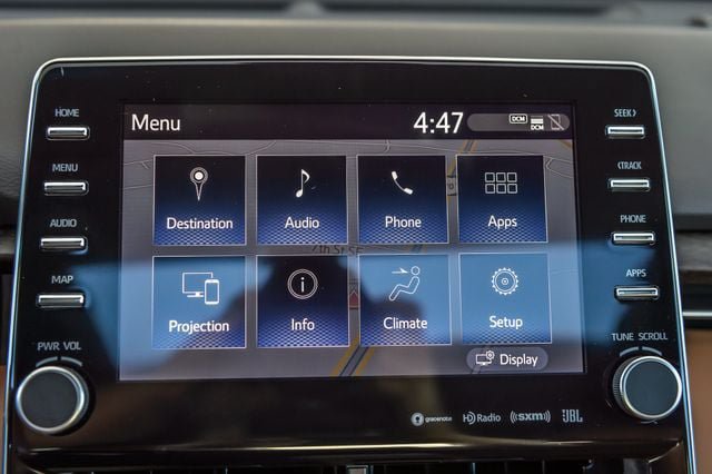 Used 2019 Toyota Avalon Limited FWD image 29