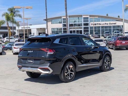 Used 2023 Kia Sportage EX image 5