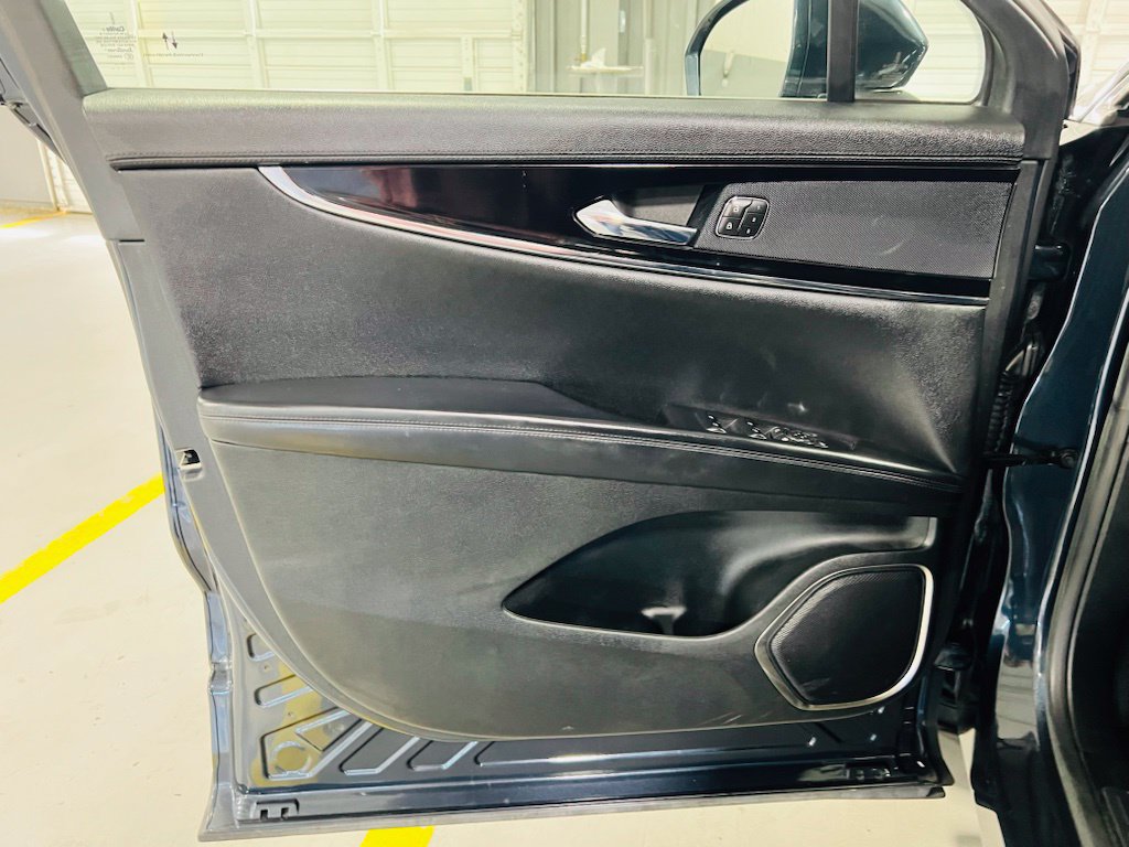 Used 2022 Lincoln Nautilus FWD image 22