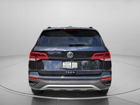 Used 2023 Volkswagen Taos S w/ Driver Assistance Package FWD image 4
