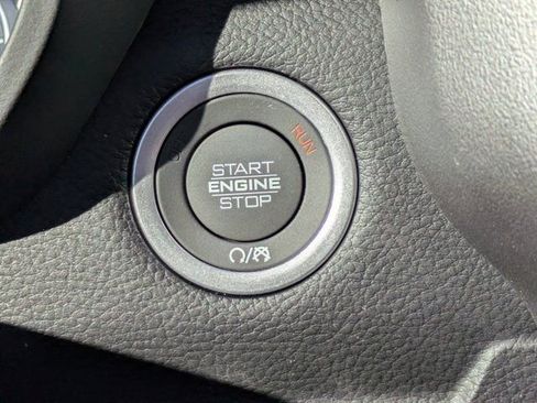 New 2026 RAM 1500 4x4 Crew Cab image 24
